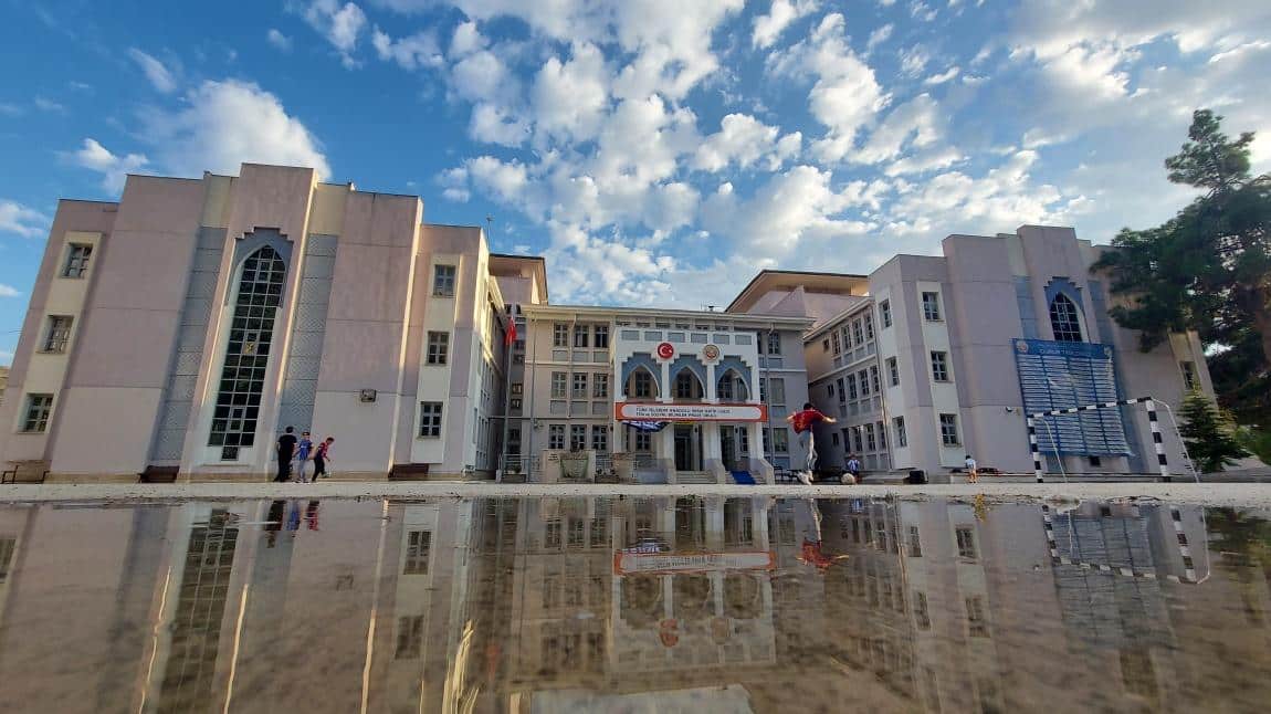 Türk Telekom Anadolu İmam Hatip Lisesi Fotoğrafı